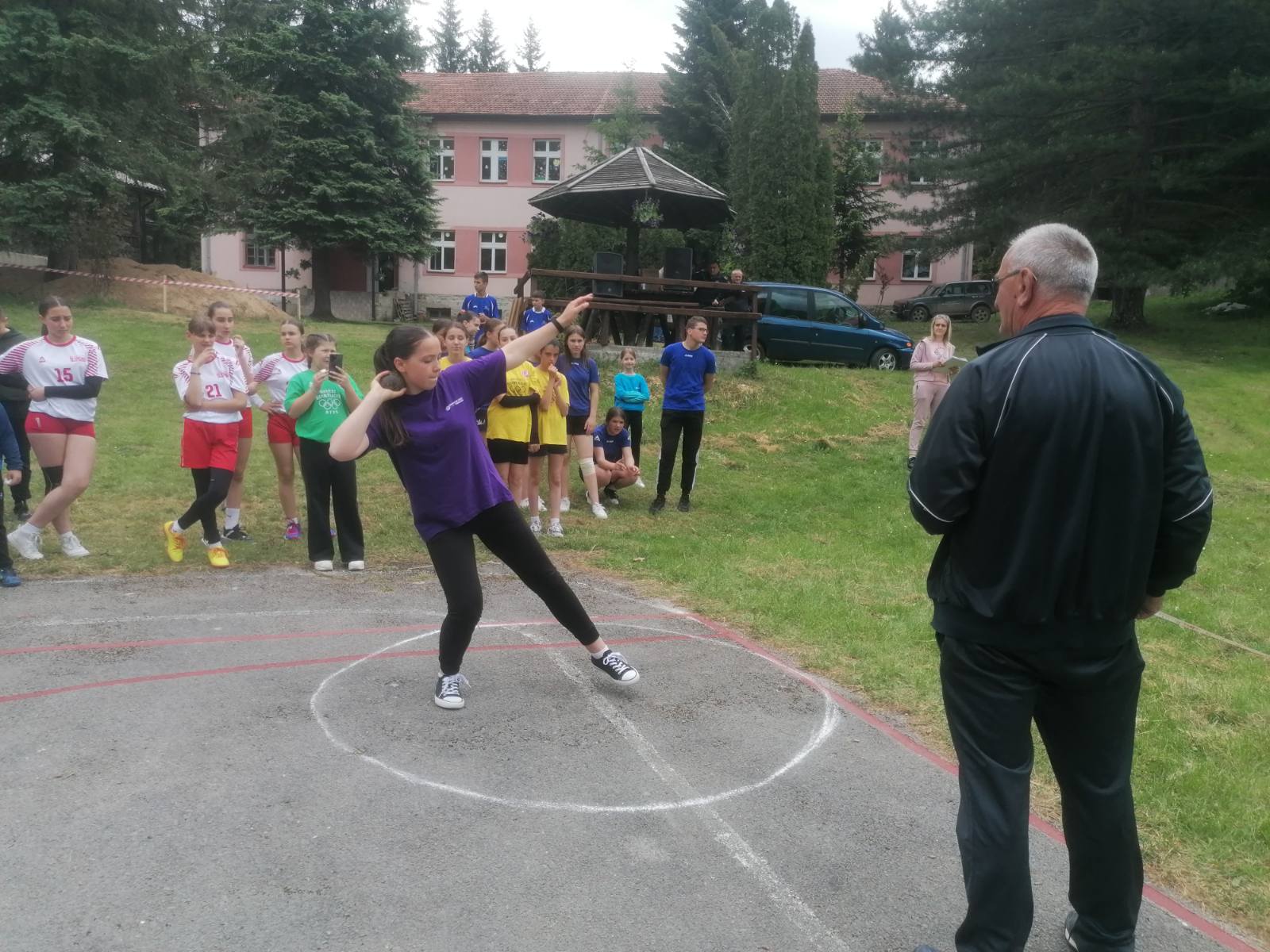 IMG-c325123b67988232219de34981915c27-V.jpg